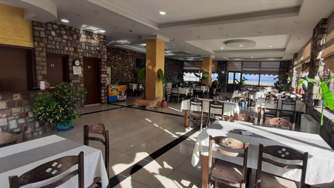 Hotel Restaurant Aleksander คอร์เชอ ภายนอก รูปภาพ